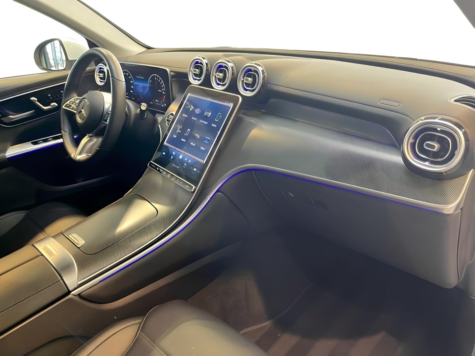 Mercedes-Benz GLC 300e 4MATIC (5)