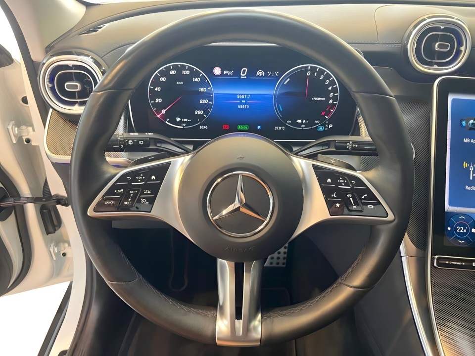 Mercedes-Benz GLC 300e 4MATIC (3)