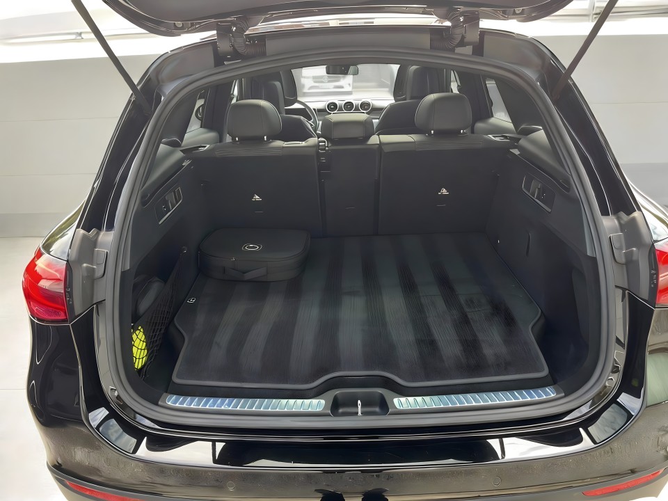 Mercedes-Benz GLC 300e 4MATIC - foto 14