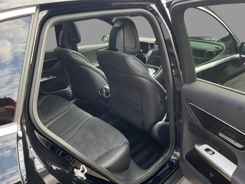 Mercedes-Benz GLC 300e 4MATIC - foto 7