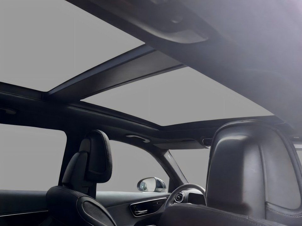 Mercedes-Benz GLC 300e 4MATIC - foto 11