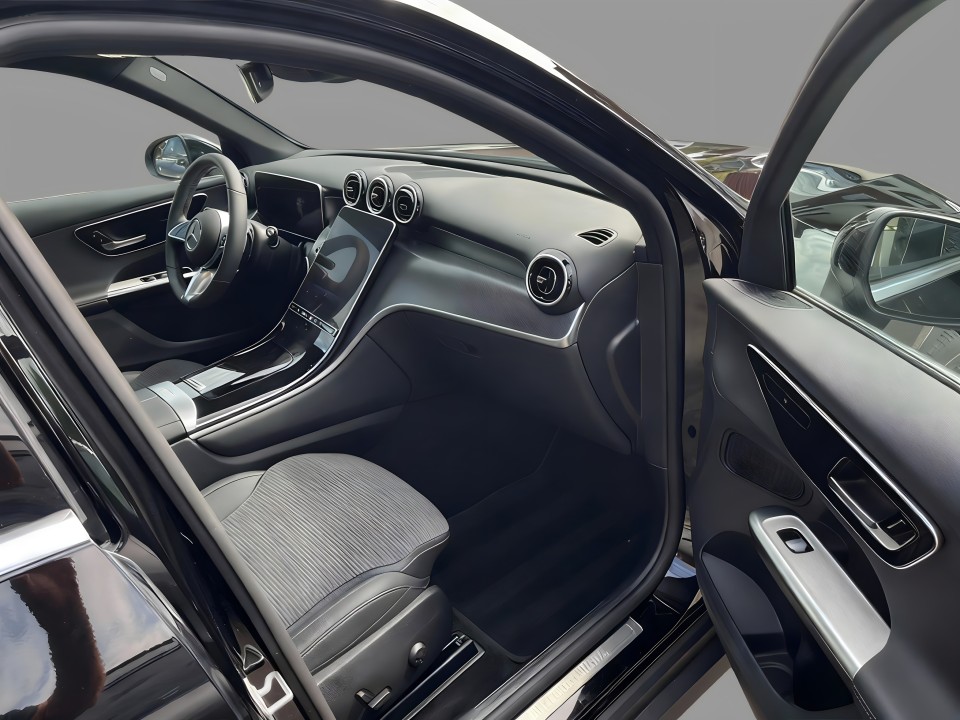 Mercedes-Benz GLC 300e 4MATIC - foto 8