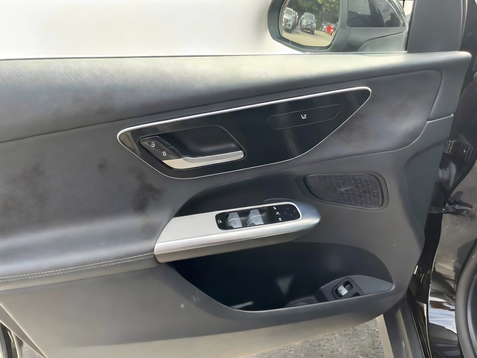 Mercedes-Benz GLC 300e 4MATIC - foto 12