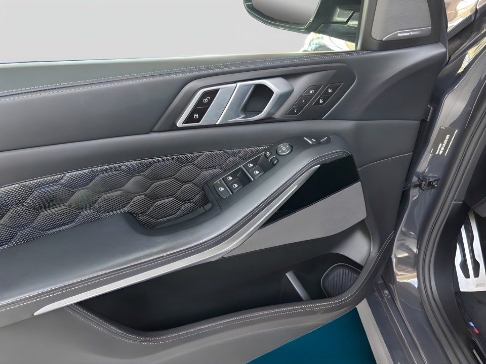 BMW X5 M Competition - foto 16