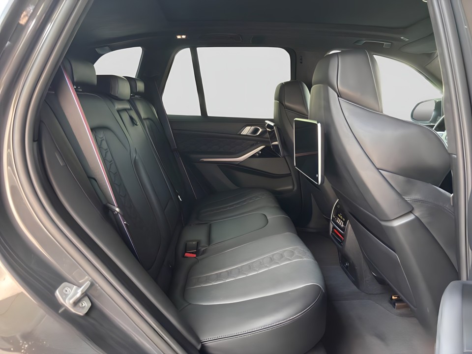 BMW X5 M Competition - foto 14