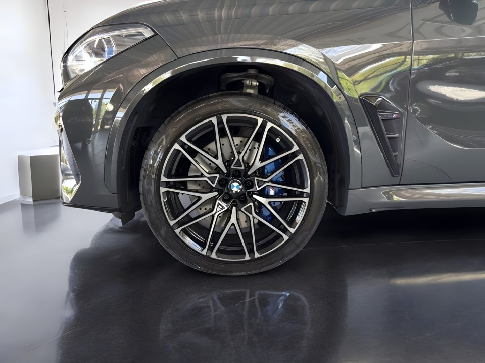 BMW X5 M Competition - foto 18