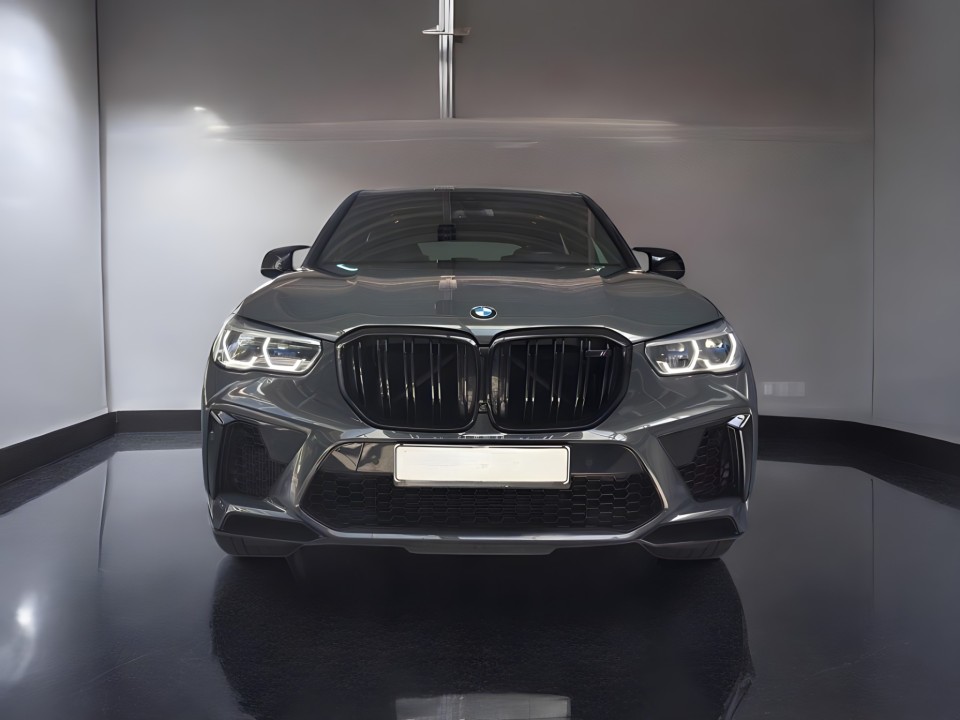 BMW X5 M Competition - foto 8