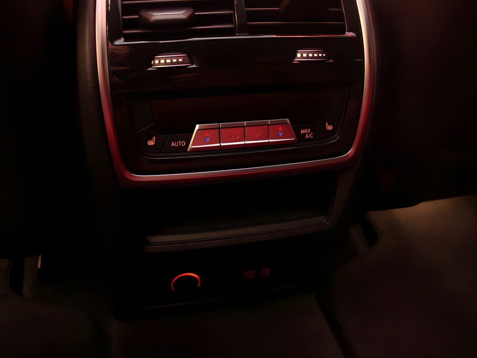 BMW X5 M Competition - foto 12