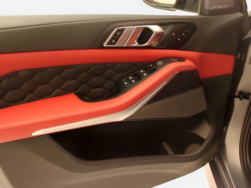 BMW X5 M Competition - foto 13