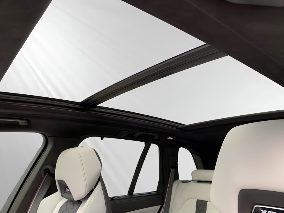BMW X5 M Competition - foto 12