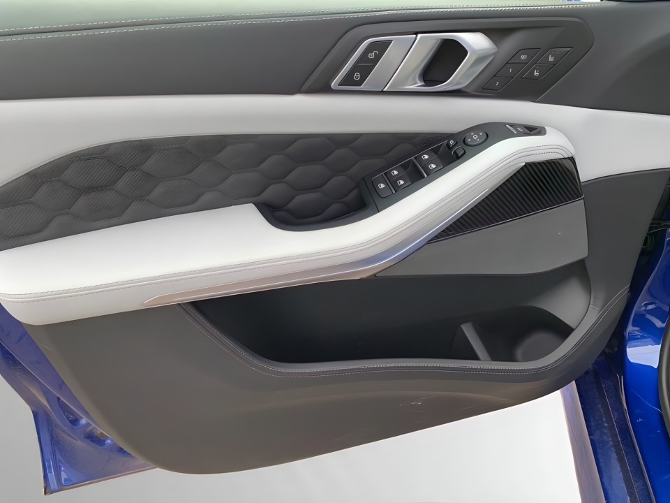 BMW X5 M Competition - foto 13