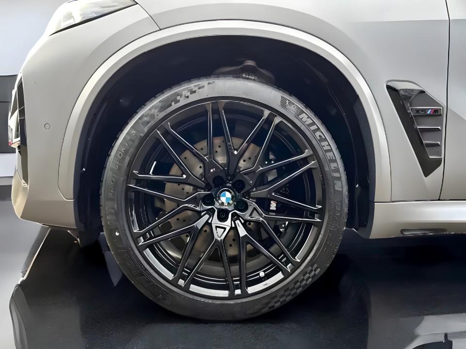 BMW X5 M Competition - foto 15