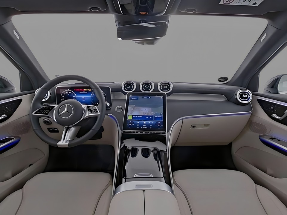 Mercedes-Benz GLC 300e 4MATIC Avantgarde (3)