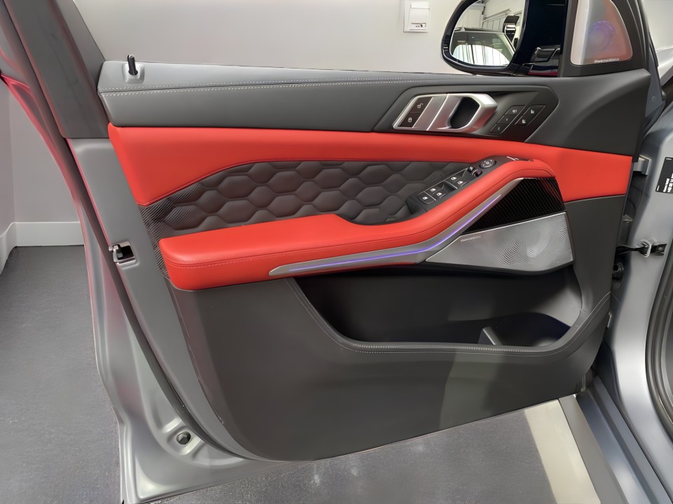 BMW X5 M Competition - foto 12