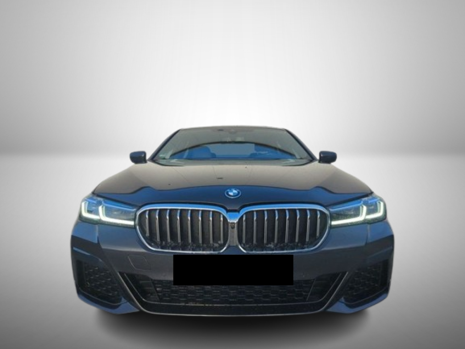 BMW Seria 5 545e xDrive M-sport (2)