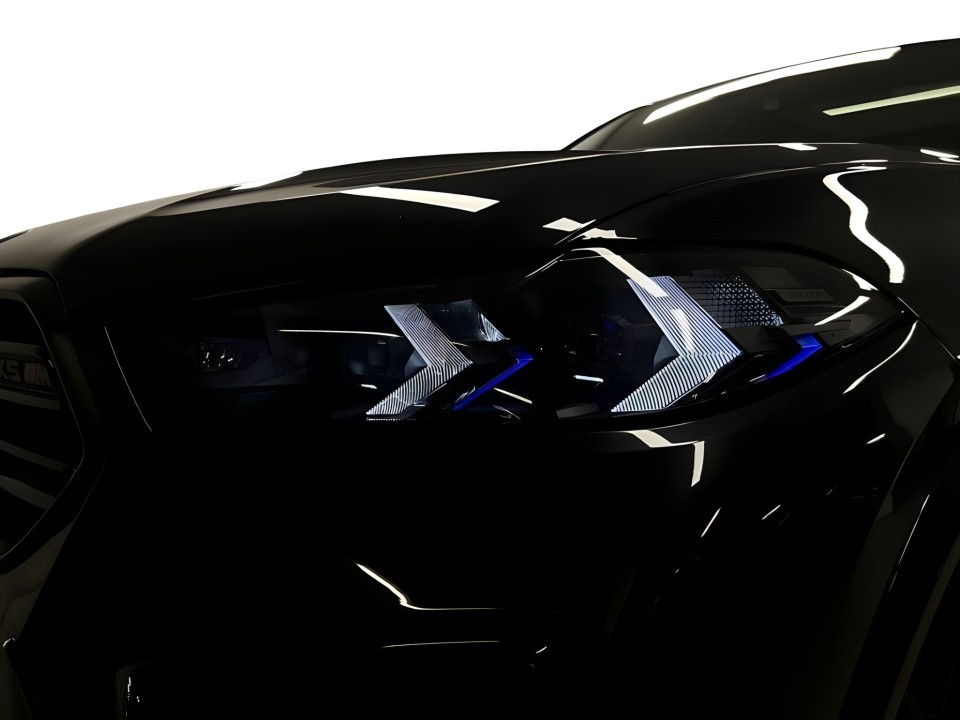 BMW X5 M Competition - foto 15