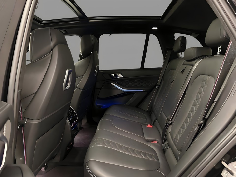 BMW X5 M Competition - foto 9