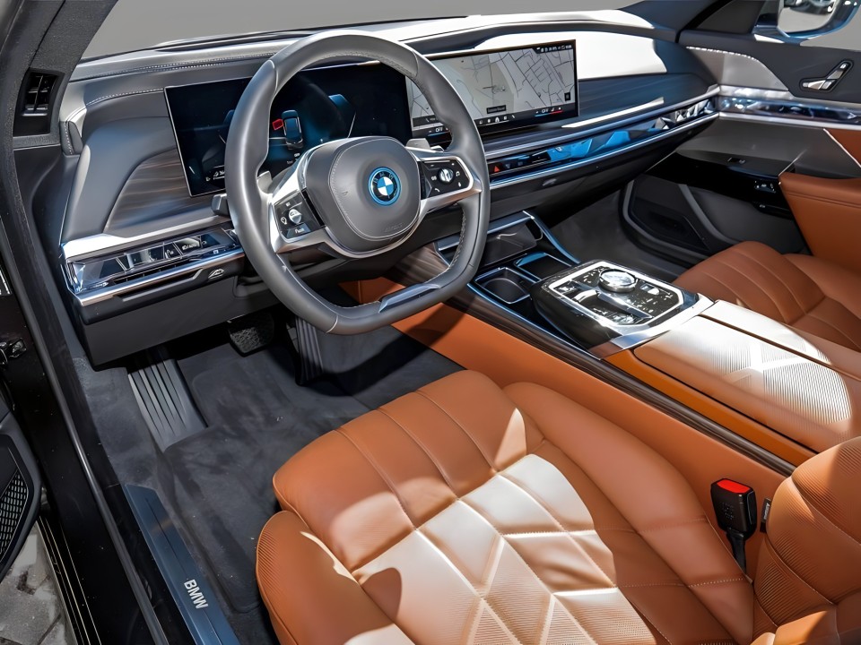 BMW Seria 7 750e xDrive - foto 6