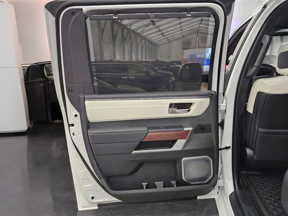 Toyota Tundra Capestone T1 - foto 36