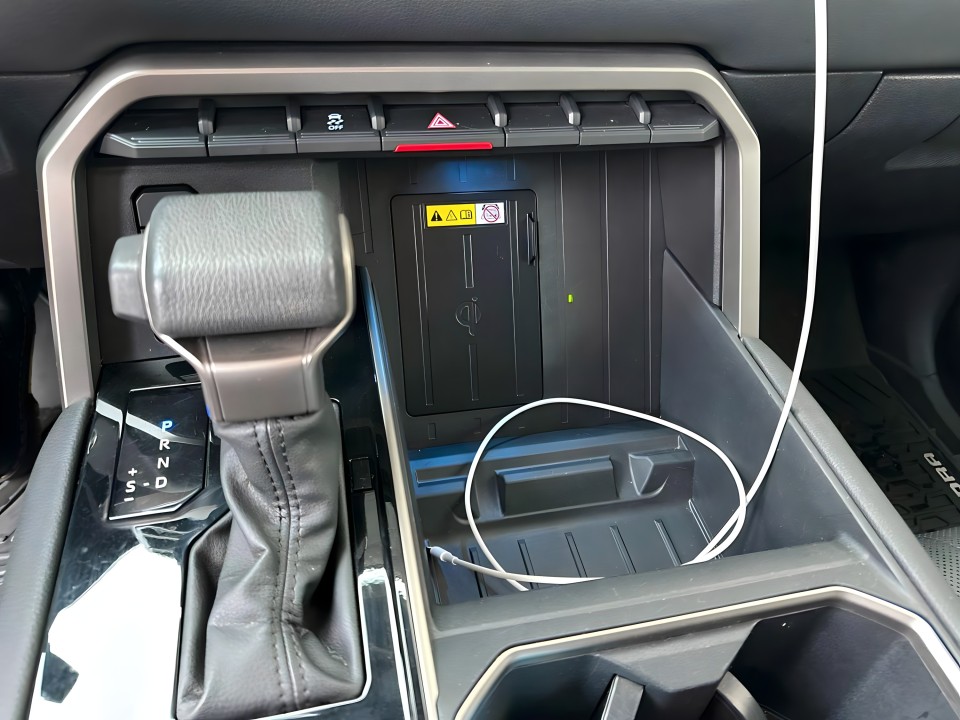 Toyota Tundra Crew Max Limited Hybrid Extra Lange - foto 13