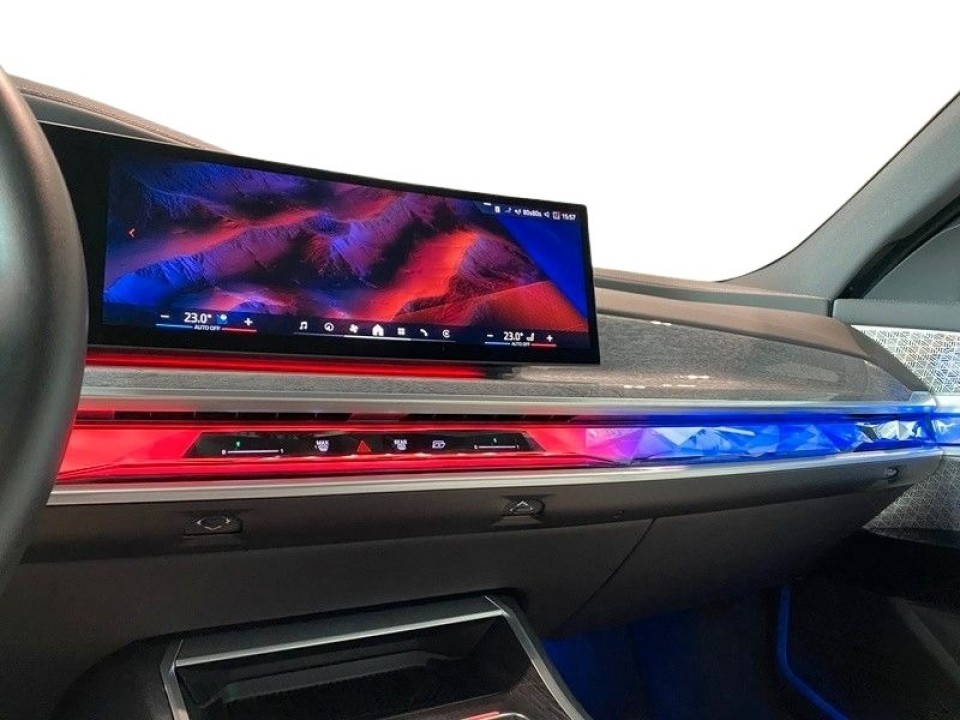 BMW Seria 7 750e xDrive M-Sport - foto 10
