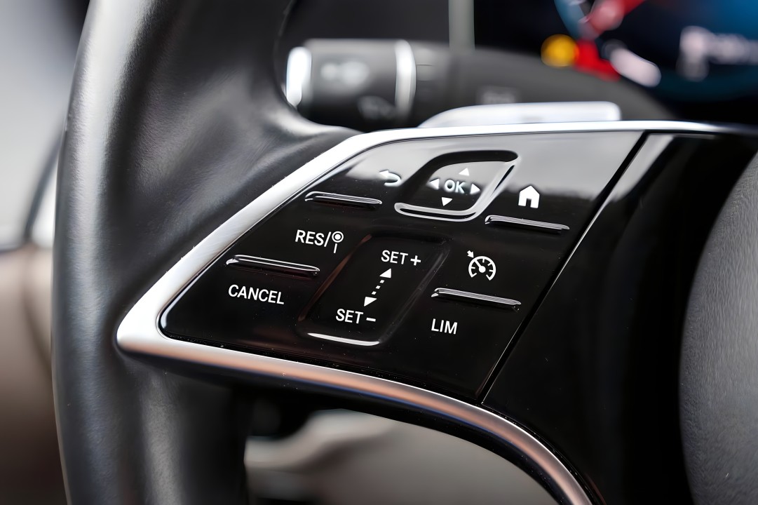 Mercedes-Benz E 200d AMG Line - foto 12