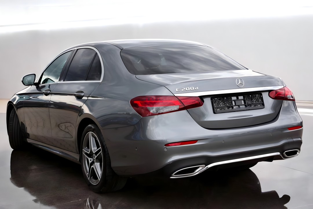 Mercedes-Benz E 200d AMG Line (4)