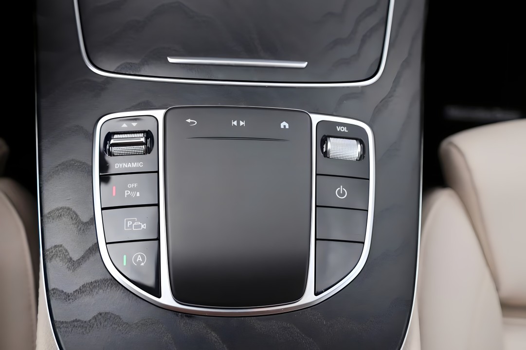 Mercedes-Benz E 200d AMG Line - foto 14