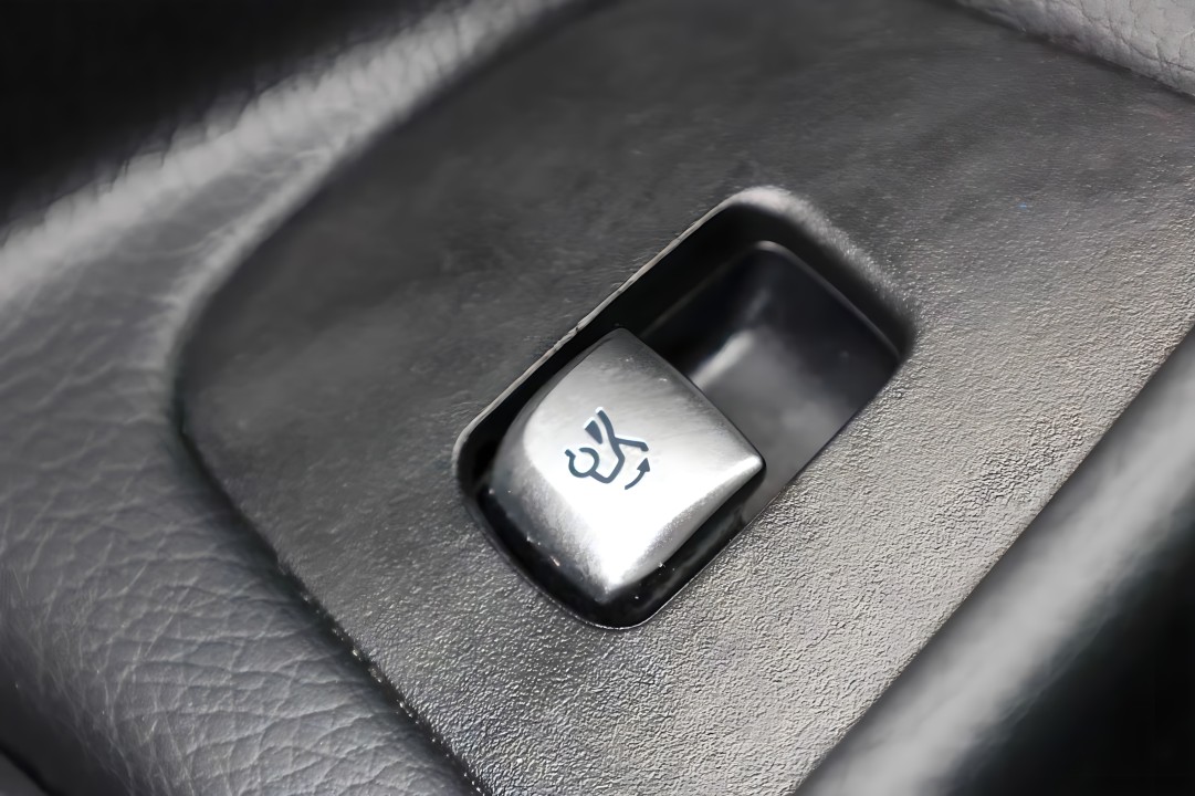 Mercedes-Benz E 200d AMG Line - foto 21