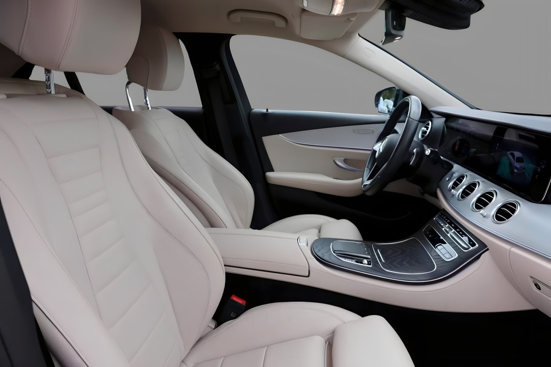 Mercedes-Benz E 200d AMG Line - foto 11