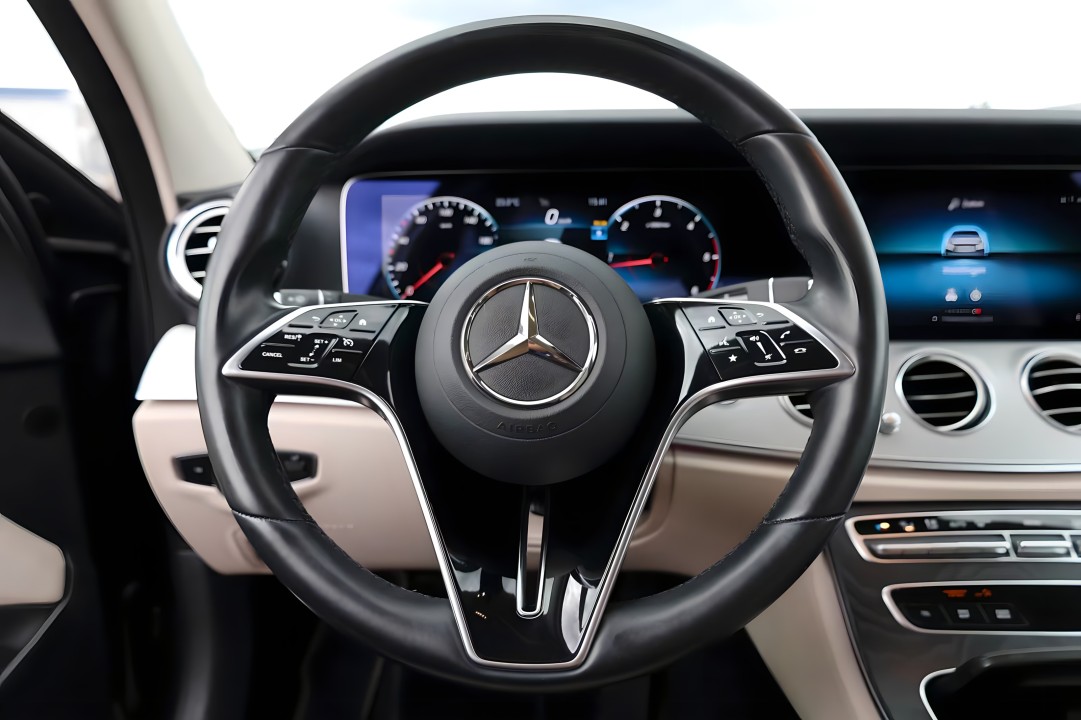 Mercedes-Benz E 200d AMG Line - foto 7