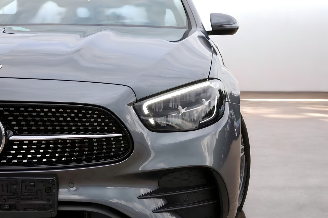 Mercedes-Benz E 200d AMG Line - foto 23