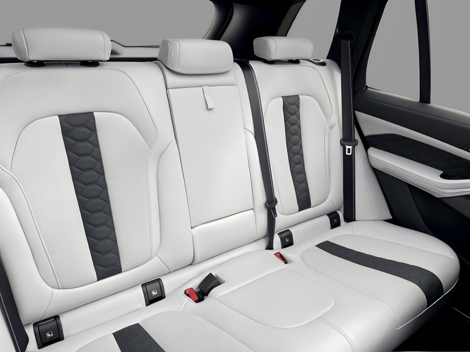 BMW X5 M Competition - foto 9