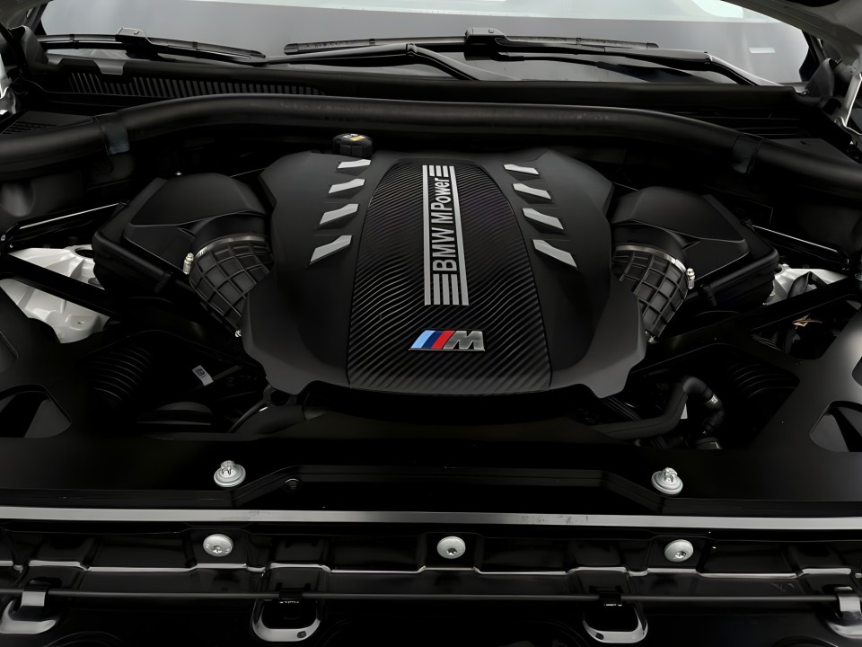 BMW X5 M Competition - foto 14