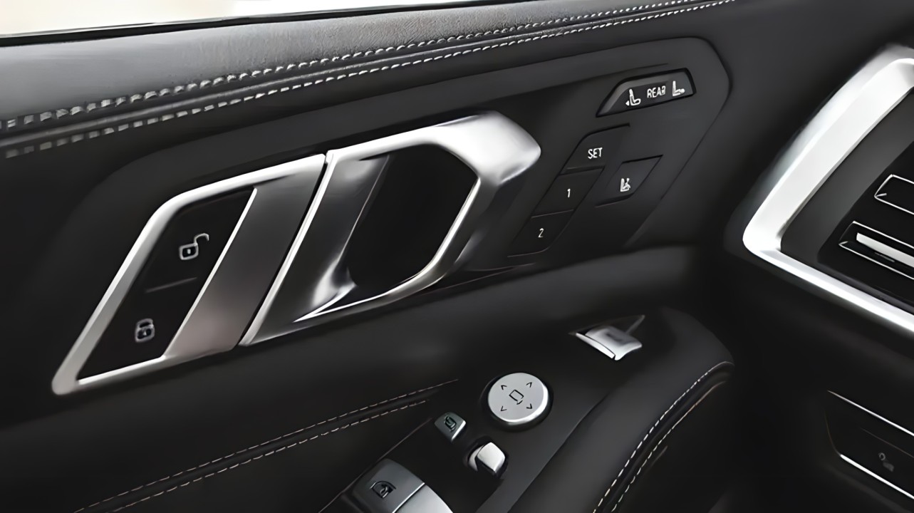 BMW X7 M60i - foto 32