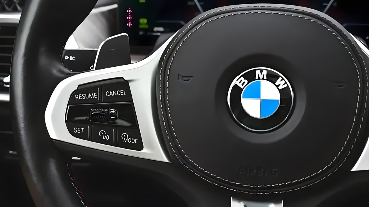 BMW X7 M60i - foto 9