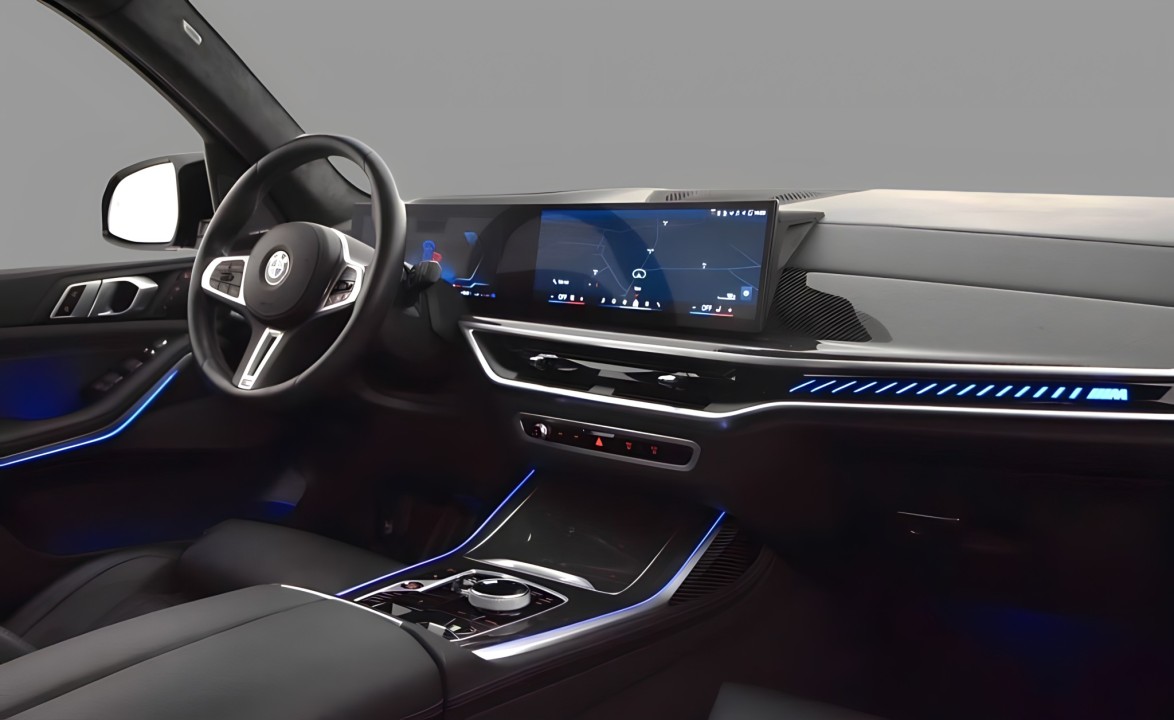 BMW X7 M60i - foto 14