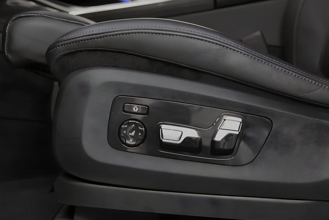 BMW X7 M60i - foto 20