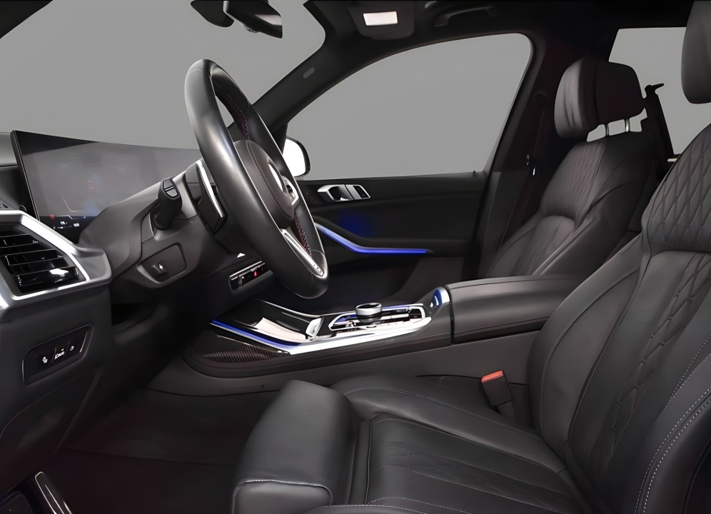 BMW X7 M60i - foto 7