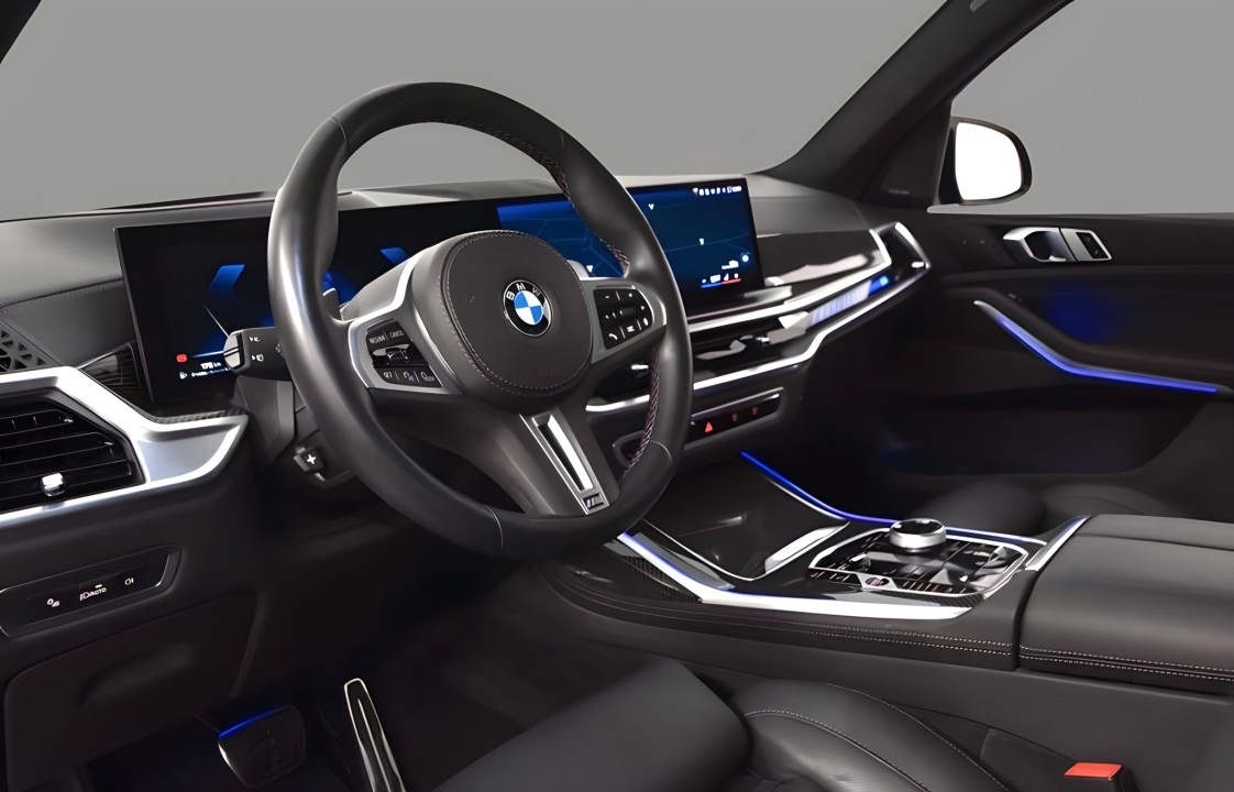 BMW X7 M60i - foto 6