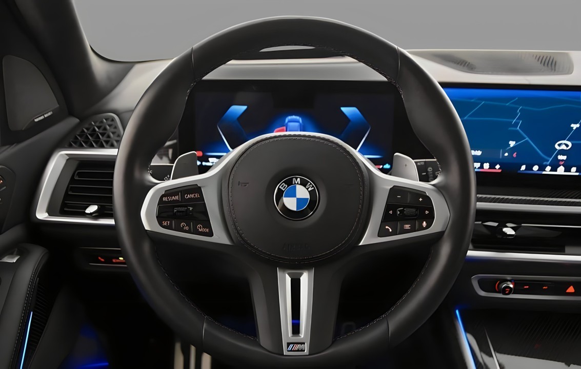 BMW X7 M60i - foto 16