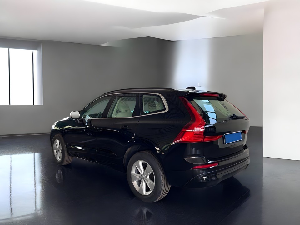 Volvo XC 60 B5 AWD Momentum Pro (5)