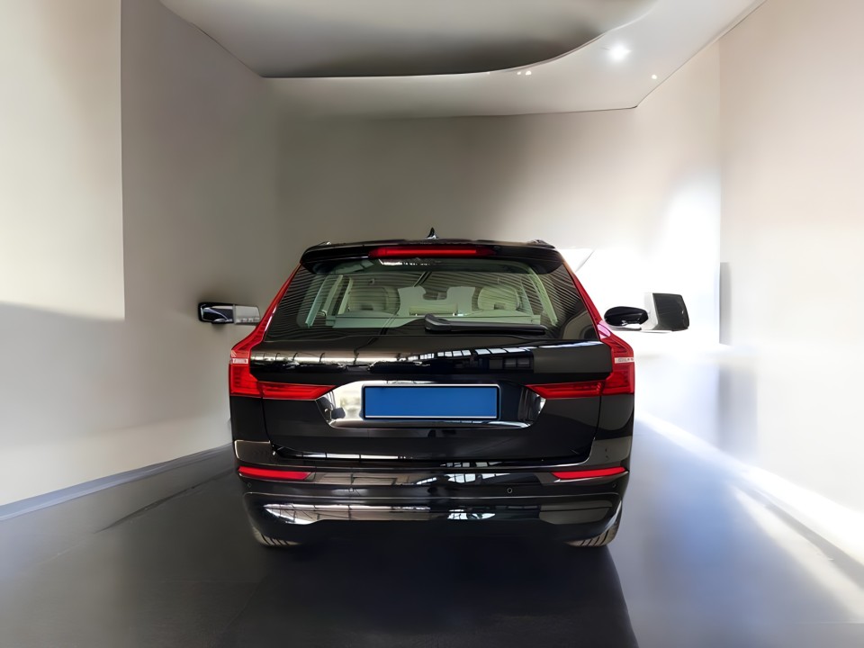 Volvo XC 60 B5 AWD Momentum Pro (4)