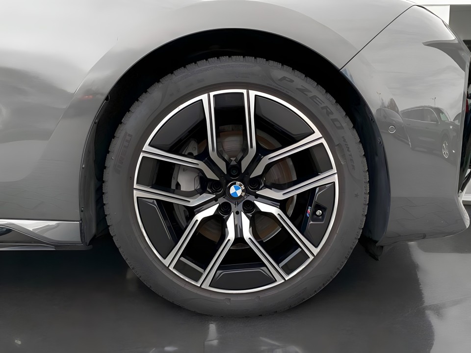 BMW Seria 7 740d xDrive M-Sport - foto 15