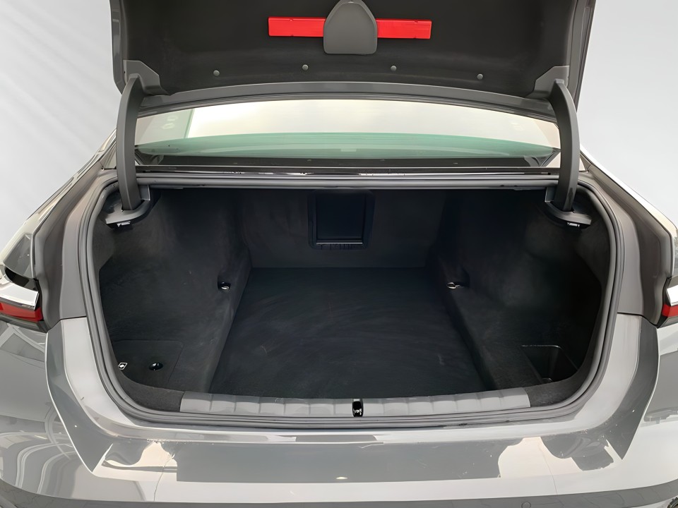 BMW Seria 7 740d xDrive M-Sport - foto 14