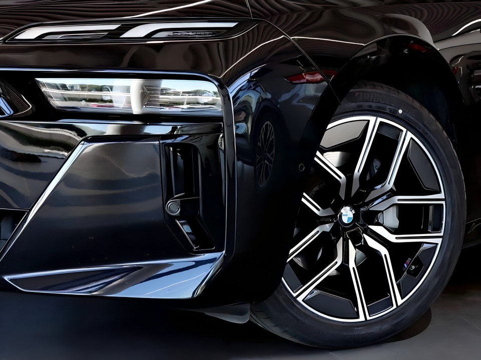 BMW Seria 7 740d xDrive - foto 14