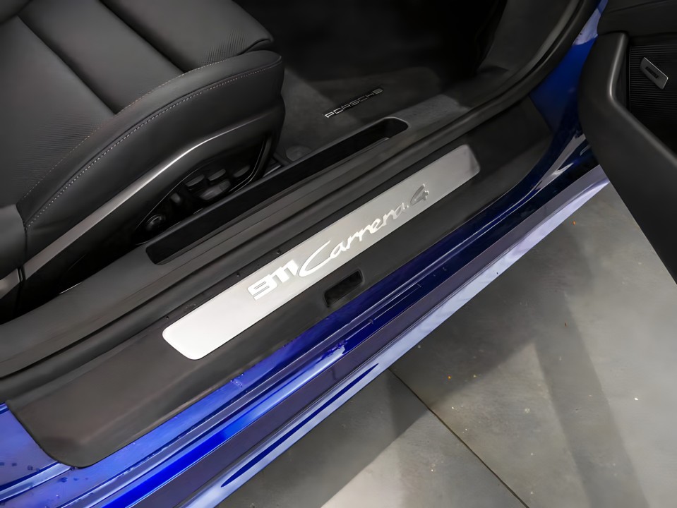 Porsche 911 Carrera 4 - foto 26
