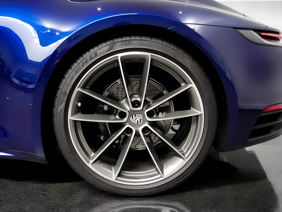 Porsche 911 Carrera 4 - foto 35