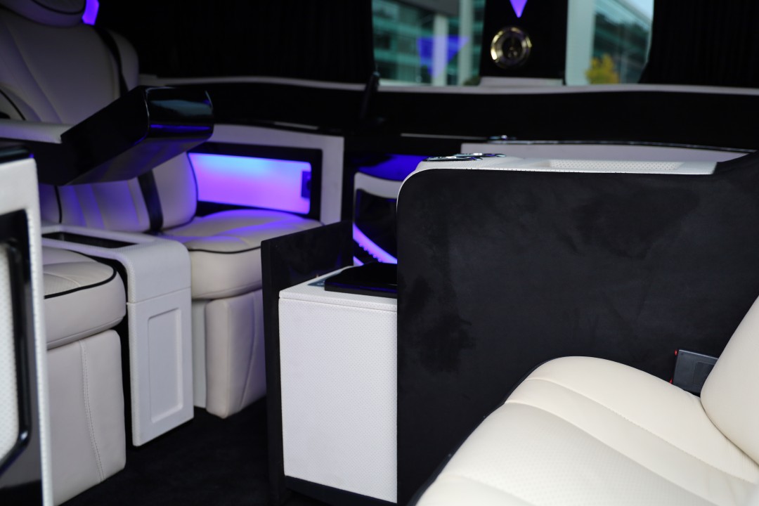 Mercedes-Benz V 250d Extralong VIP - foto 25