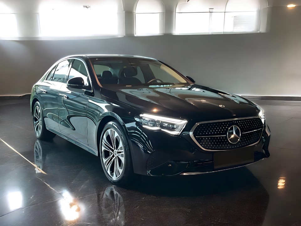 Mercedes-Benz E 300e 4MATIC Avantgarde